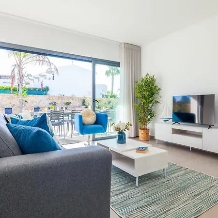Villa In Algarve With Private Pool Near Beaches *