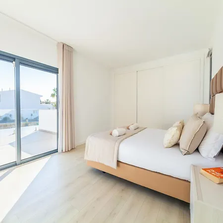 Villa In Algarve With Private Pool Near Beaches Albufeira