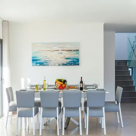 Villa In Algarve With Private Pool Near Beaches Albufeira